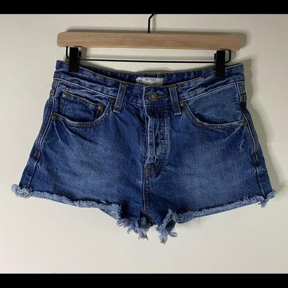 Free People Button Fly Jeans Shorts Size 26 - Picture 1 of 5